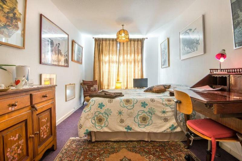 Chiswick Riviera With Free Parking Bed & Breakfast Londra Dış mekan fotoğraf
